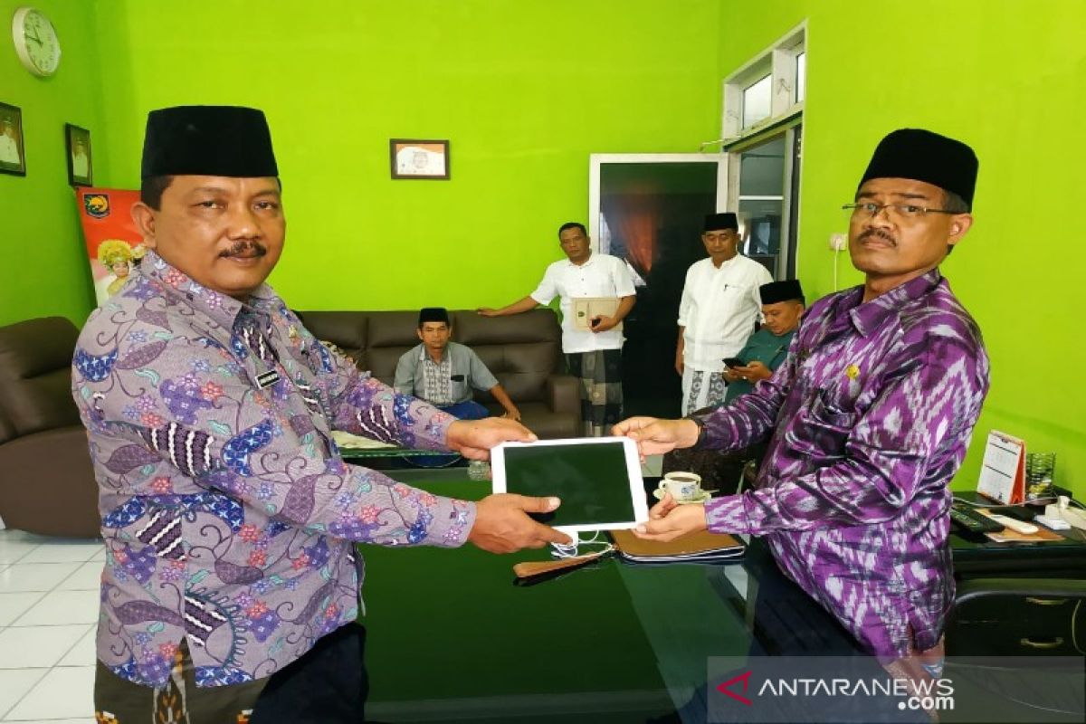 Bupati tunjuk Gong Matua jadi Pelaksana Kadisdukcapil Madina