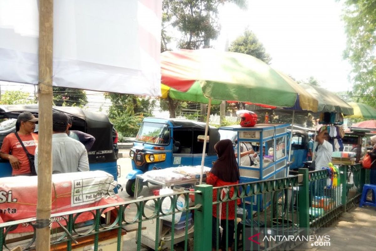 PKL Stasiun Manggarai berharap direlokasi