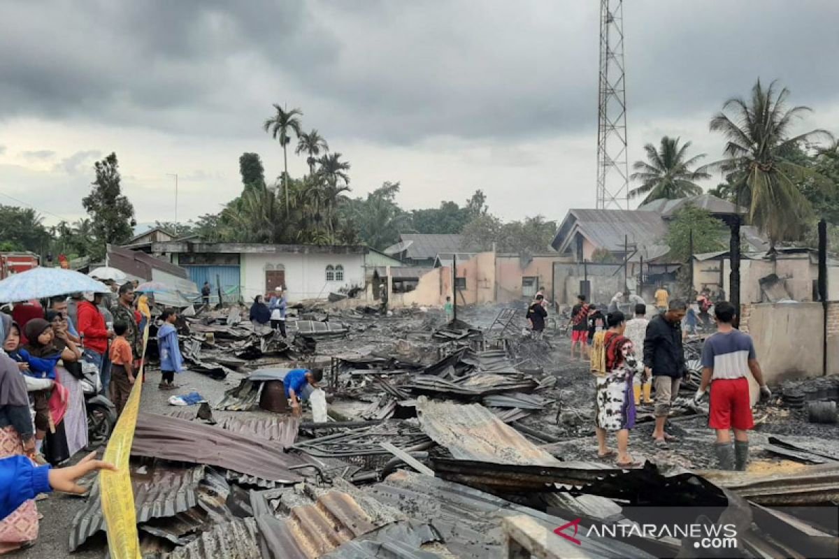 Belasan ruko di Payabakong Aceh Utara terbakar