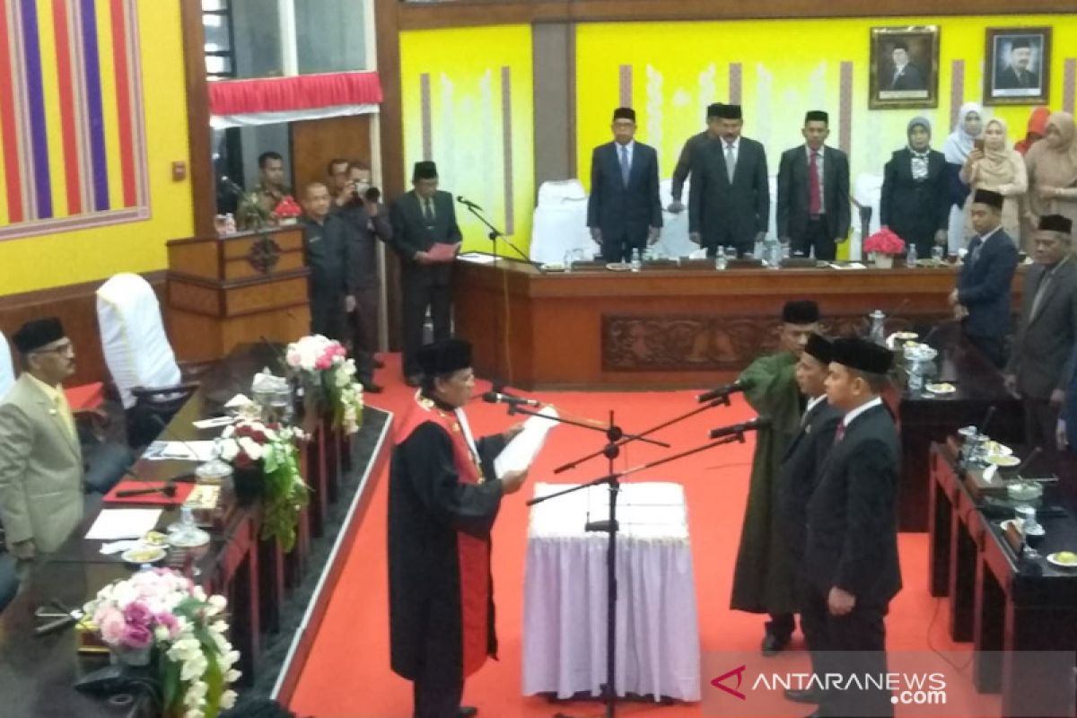 Dua pimpinan definitif DPRK Aceh Utara resmi dilantik