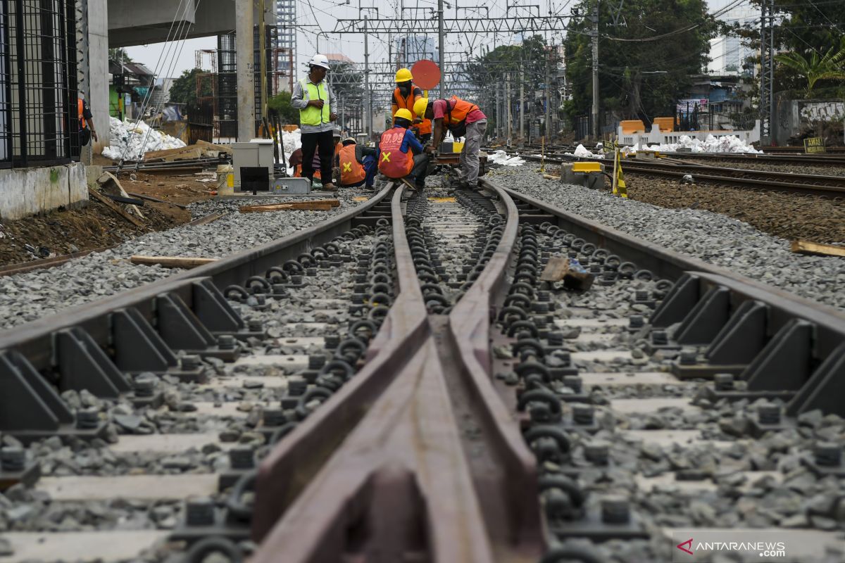 Kemenperin akui rel kereta masih impor 100 persen