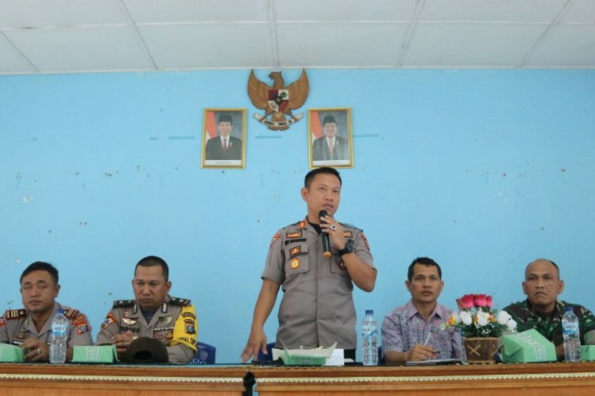 Kapolres Simalungun silaturahmi dengan warga Tapian Dolok