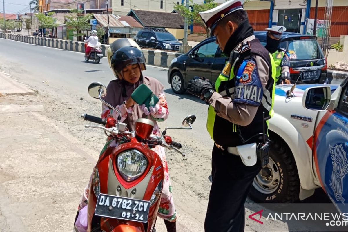 Satlantas Polres Tanah Bumbu jaring 52 pengendara