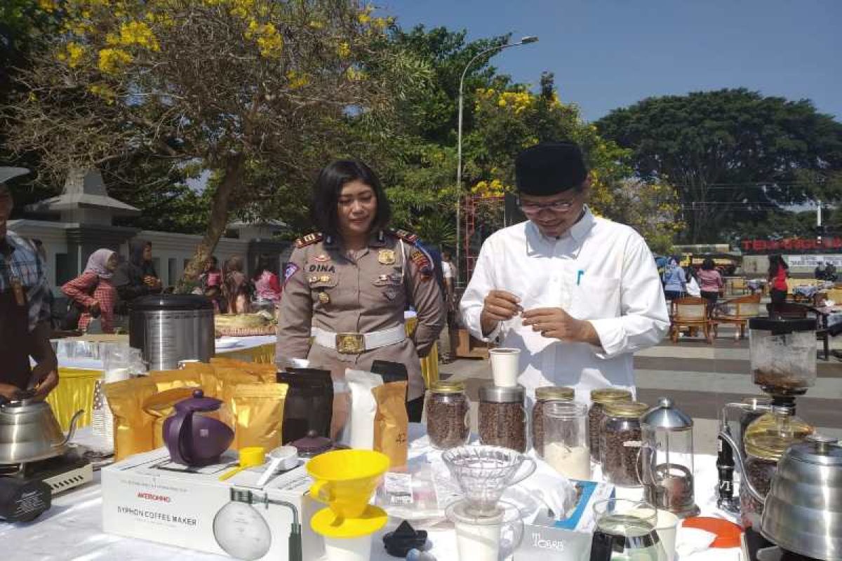 Temanggung minum kopi bersama ramaikan "Jumat ngopi"