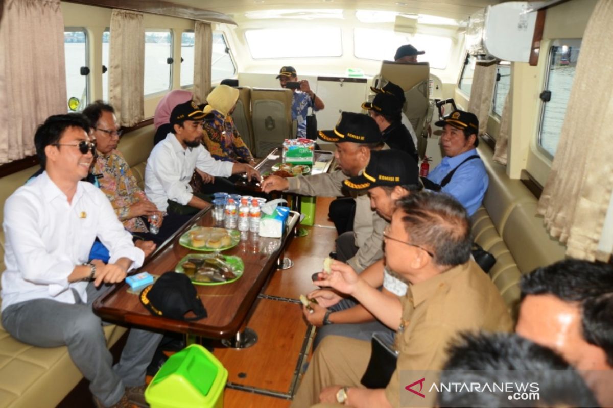 Dewan sikapi tabrakan tongkang batubara di perairan Batola