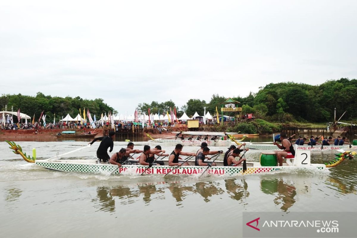 Lomba Perahu Naga Tanjungpinang diikuti tim Malaysia