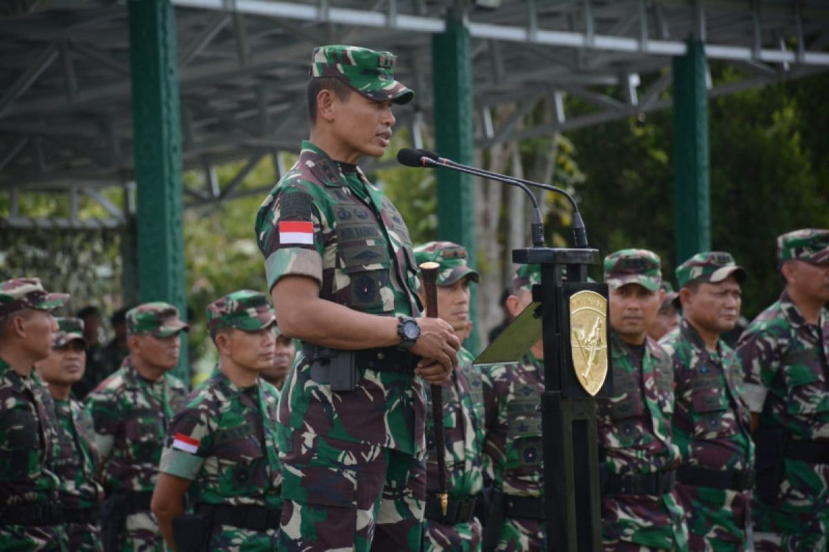 Pangdam Tanjungpura cek kesiapan operasi Pamtas prajurit Yonif R 641/Bru