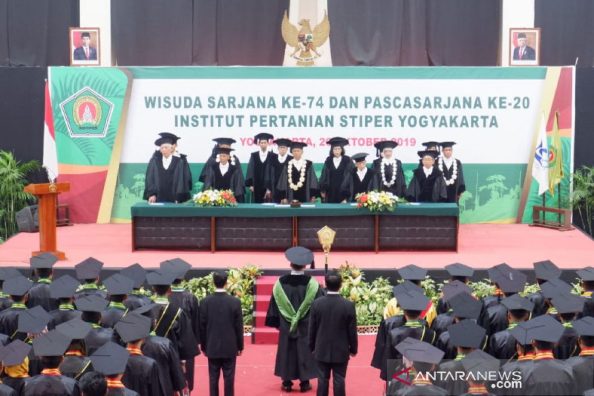 48 calon wisudawan Instiper Yogyakarta merupakan penerima beasiswa ikatan dinas