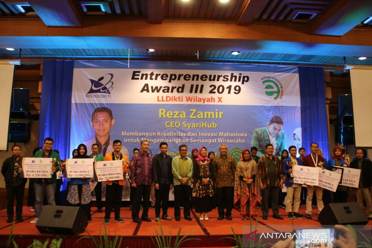 Mahasiswa STIE Indragiri Rengat menangkan Entrepreneurship Award III