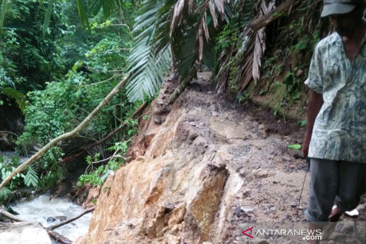 Irigasi PSDA Sumut jebol, sawah 13 hektar terancam kekeringan