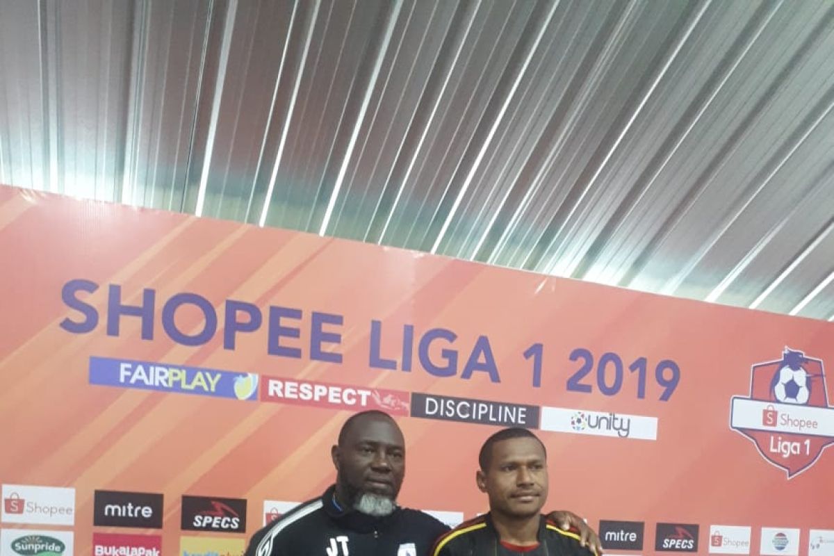 Liga 1 -- Pelatih Persipura anggap Perseru-Badak Lampung tim kuat