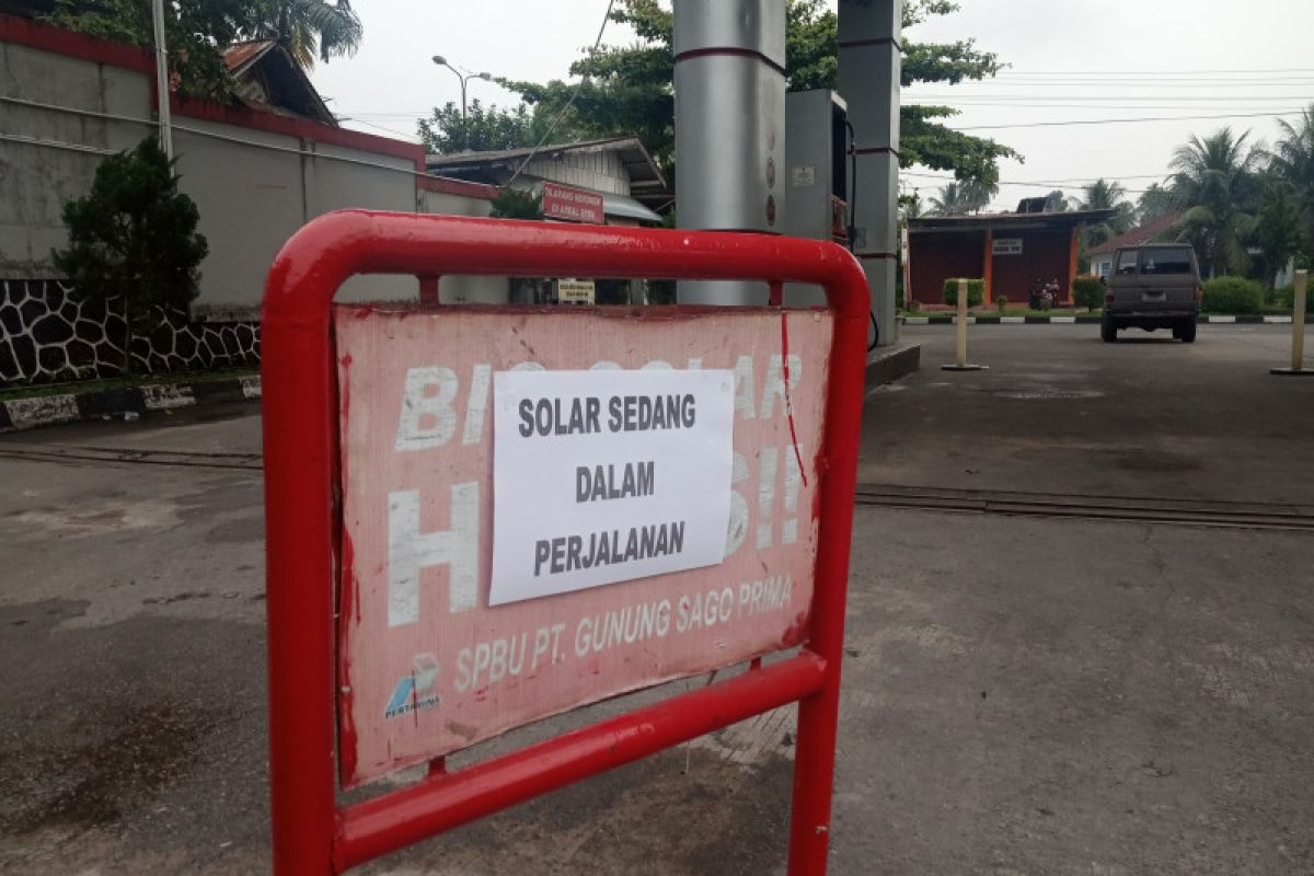 SPBU Gunung Sago Agam hentikan penjualan premium