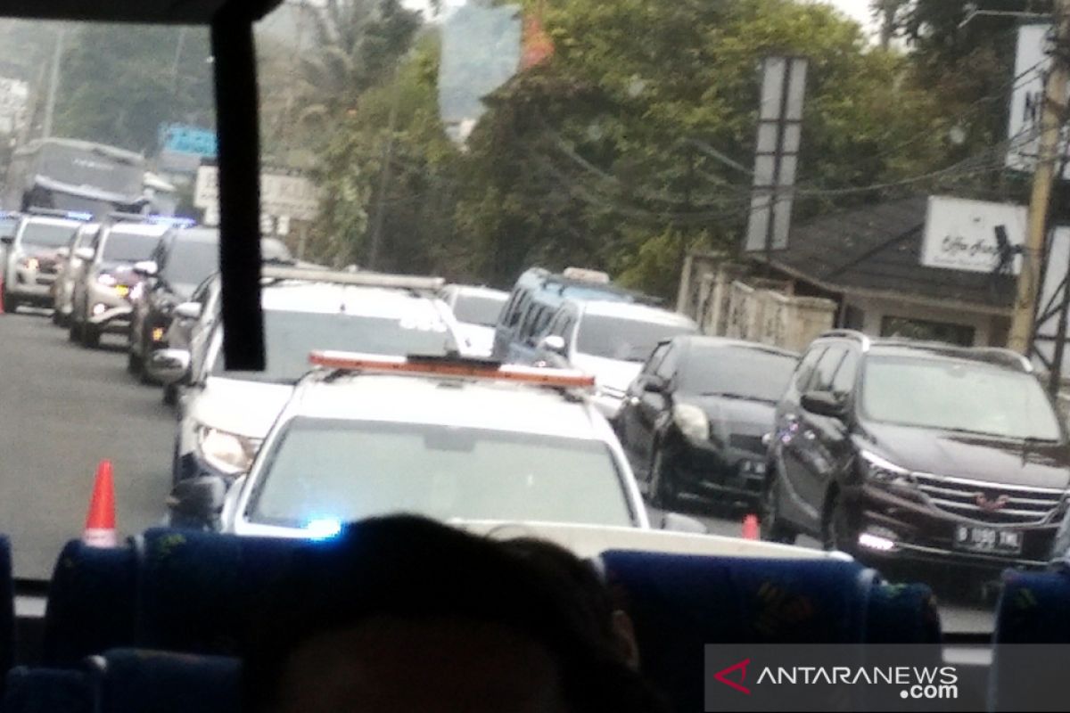 Bupati Bogor berharap sistem 2-1 dapat atasi kemacetan di jalur Puncak