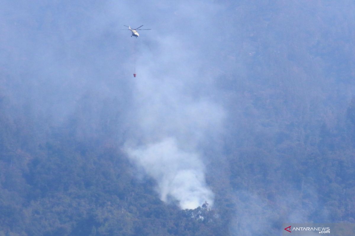 Helikopter BNPB mulai beroperasi padamkan karhutla Gunung Ijen Banyuwangi
