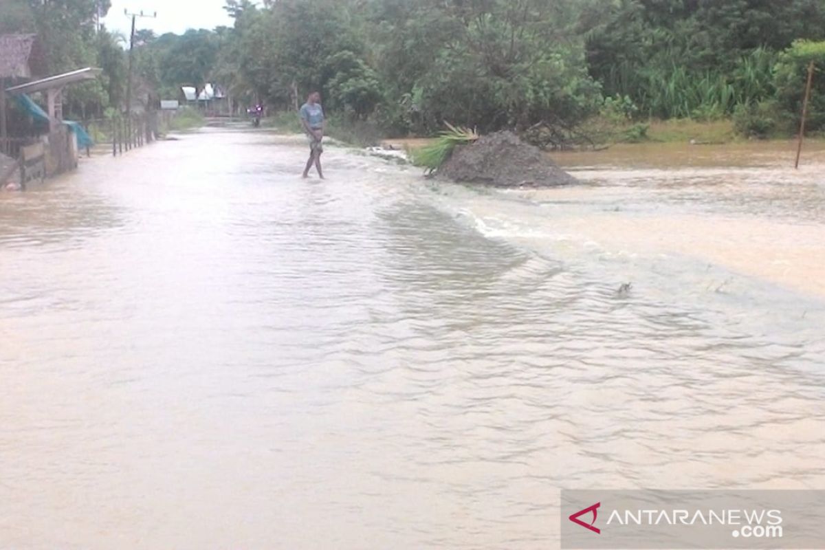 Banjir rendam ratusan rumah di Aceh Barat