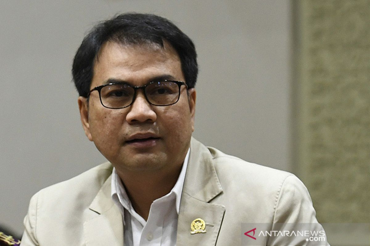 DPR ajak masyarakat bijak gunakan media sosial