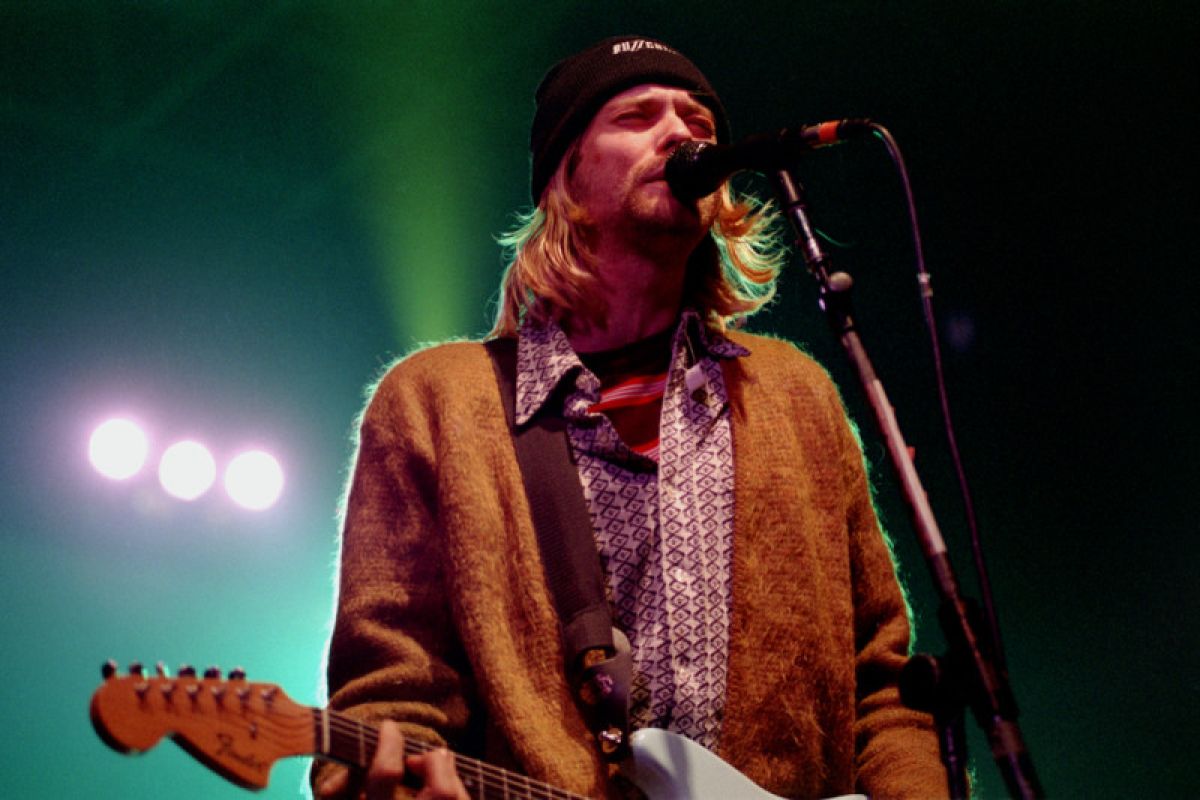Kardigan bolong Kurt Cobain terjual Rp4,6 miliar