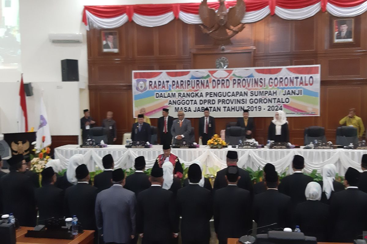 Gubernur Gorontalo terbitkan SK pemberhentian anggota DPRD