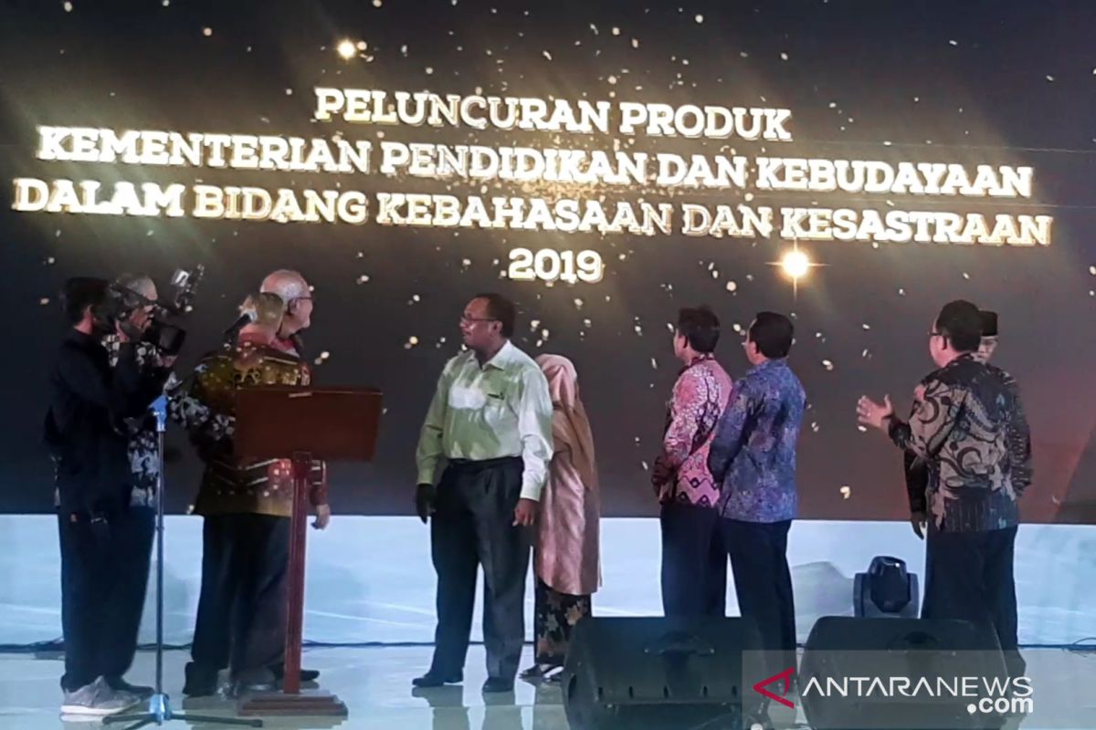 Mendikbud sambut gembira peluncuran produk kebahasaan dan kesastraan