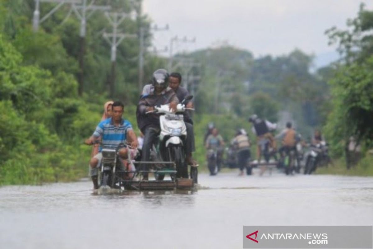 Banjir rendam sembilan kabupaten dan 1.089 rumah di Aceh