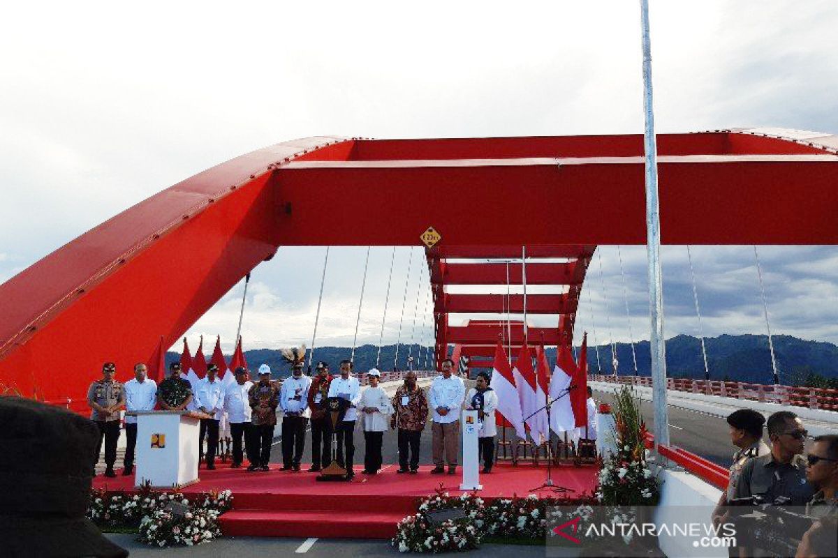 Presiden Jokowi resmikan Jembatan Youtefa di Jayapura