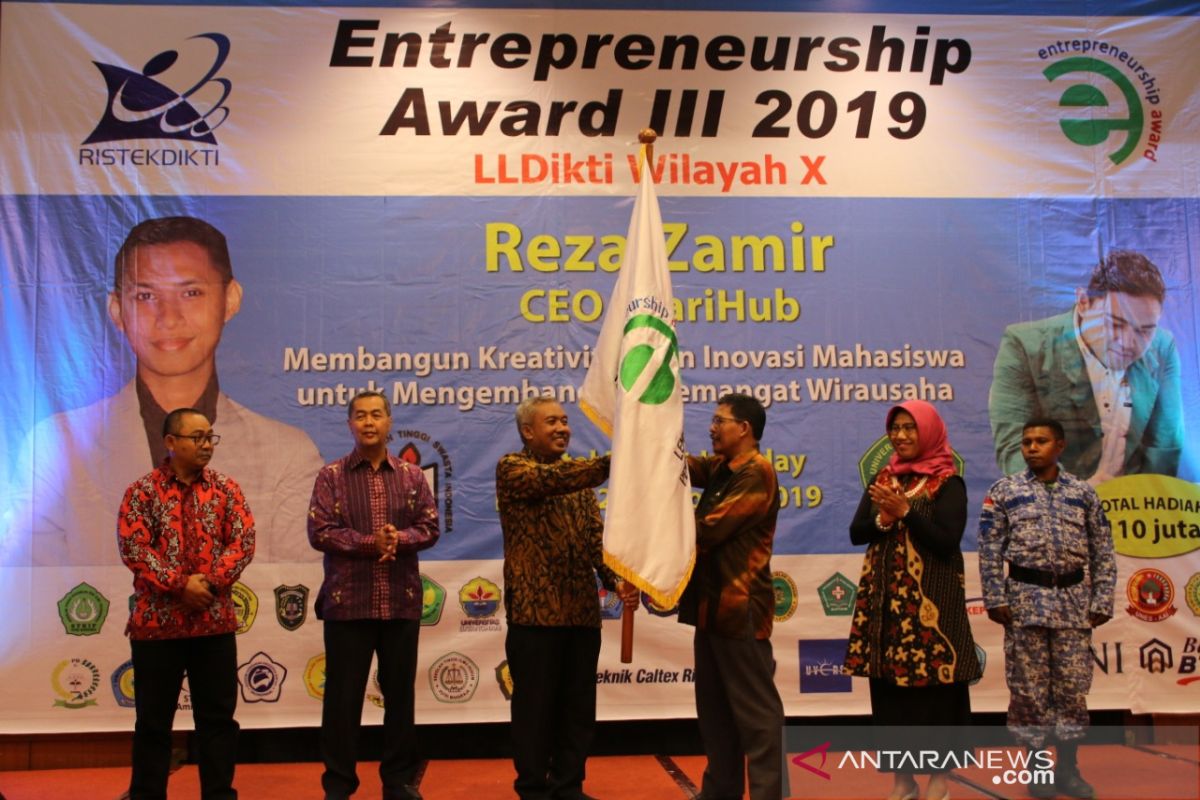 Kemenristekdikti apresiasi LL Dikti Wilayah X gelar Entrepreneurship Award III