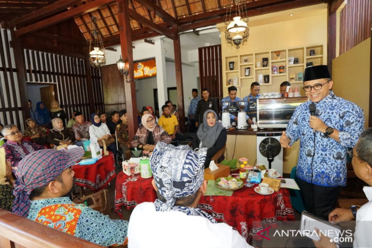 Bupati Banyuwangi ajak pelaku kreatif tularkan 