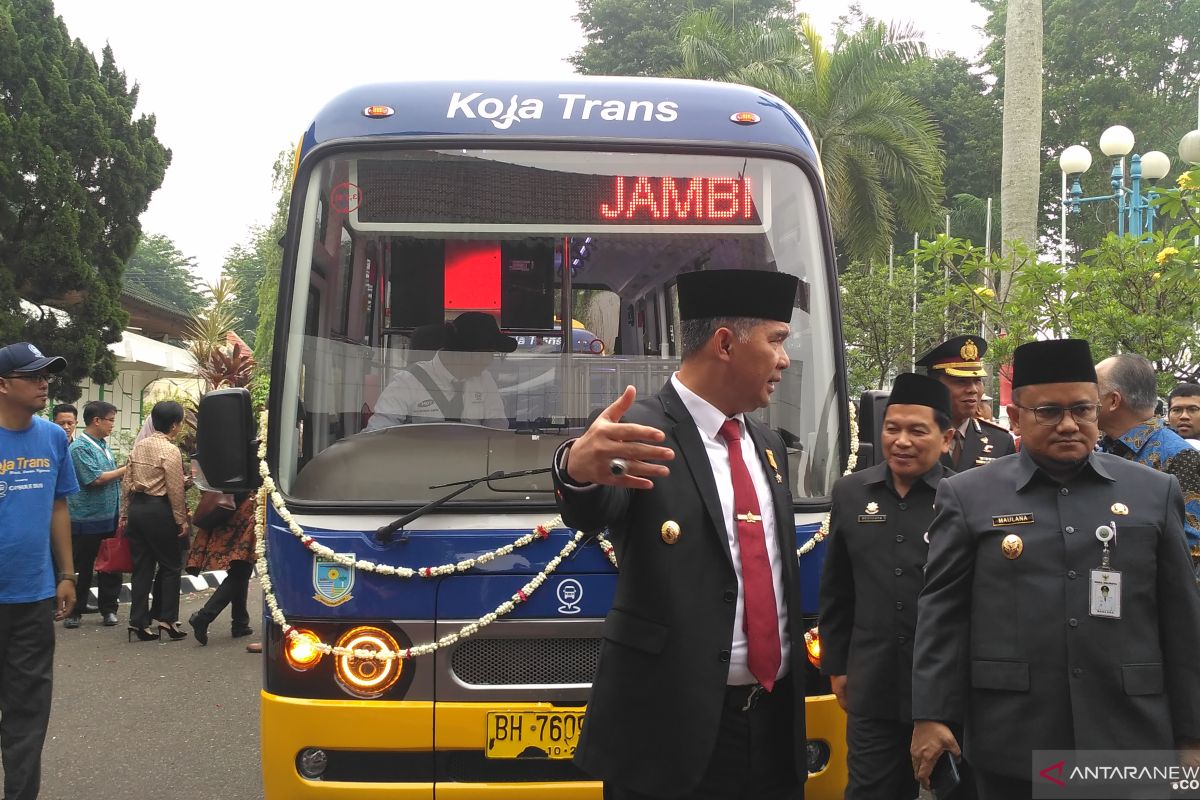 Capsule bus resmi mengaspal di Kota Jambi