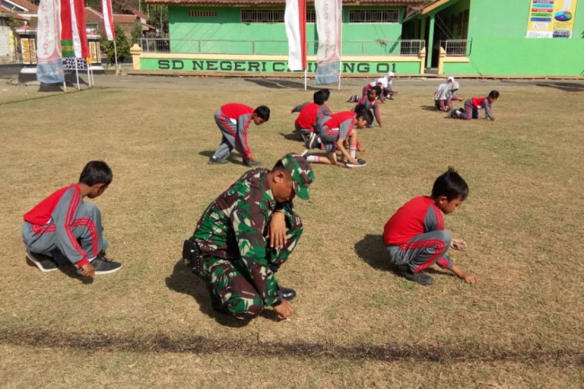 Hari Sumpah Pemuda, Satgas TMMD bangkitkan semangat siswa