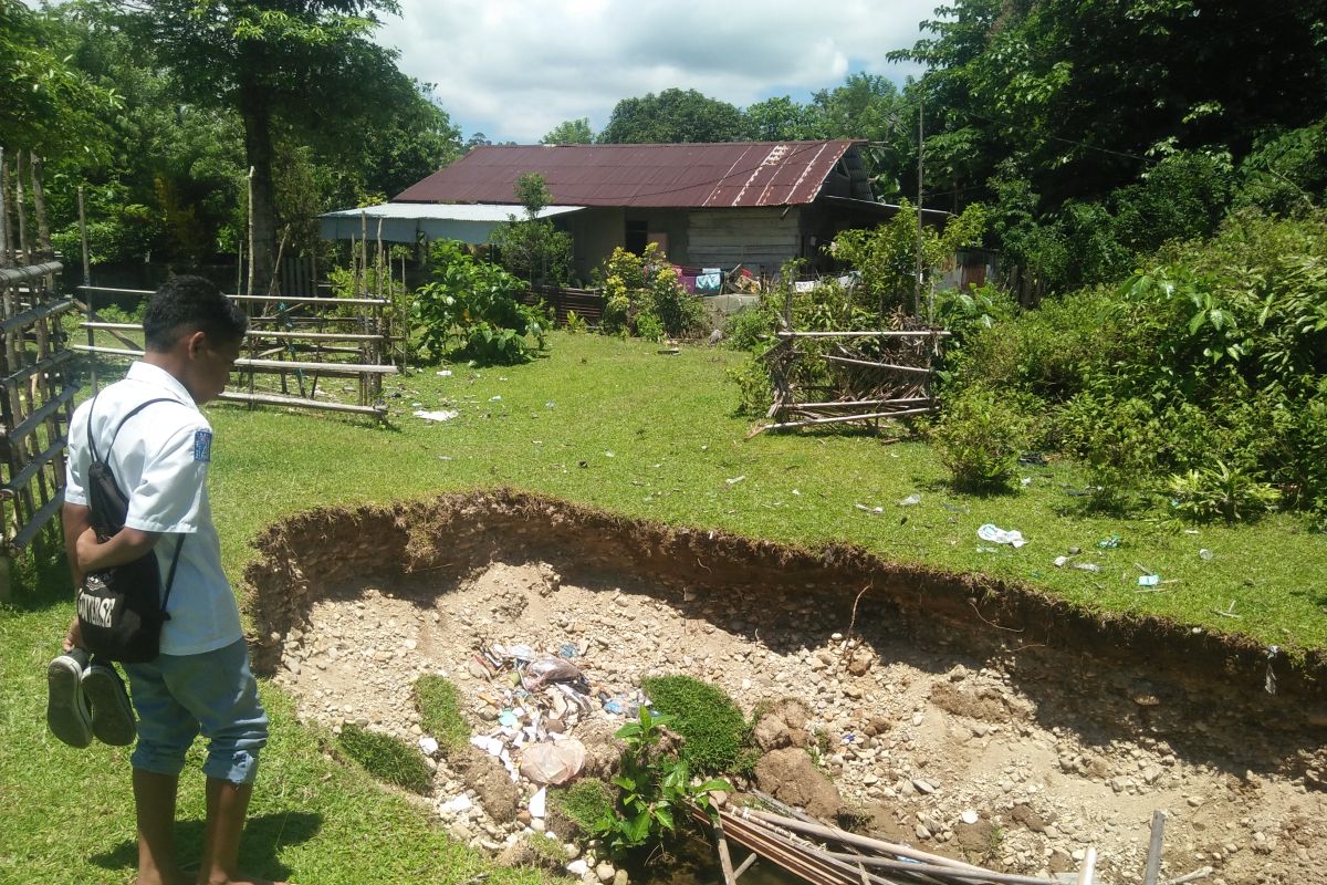 Enam lubang baru di  DAS Wayari pascagempa magnitudo 6, 5