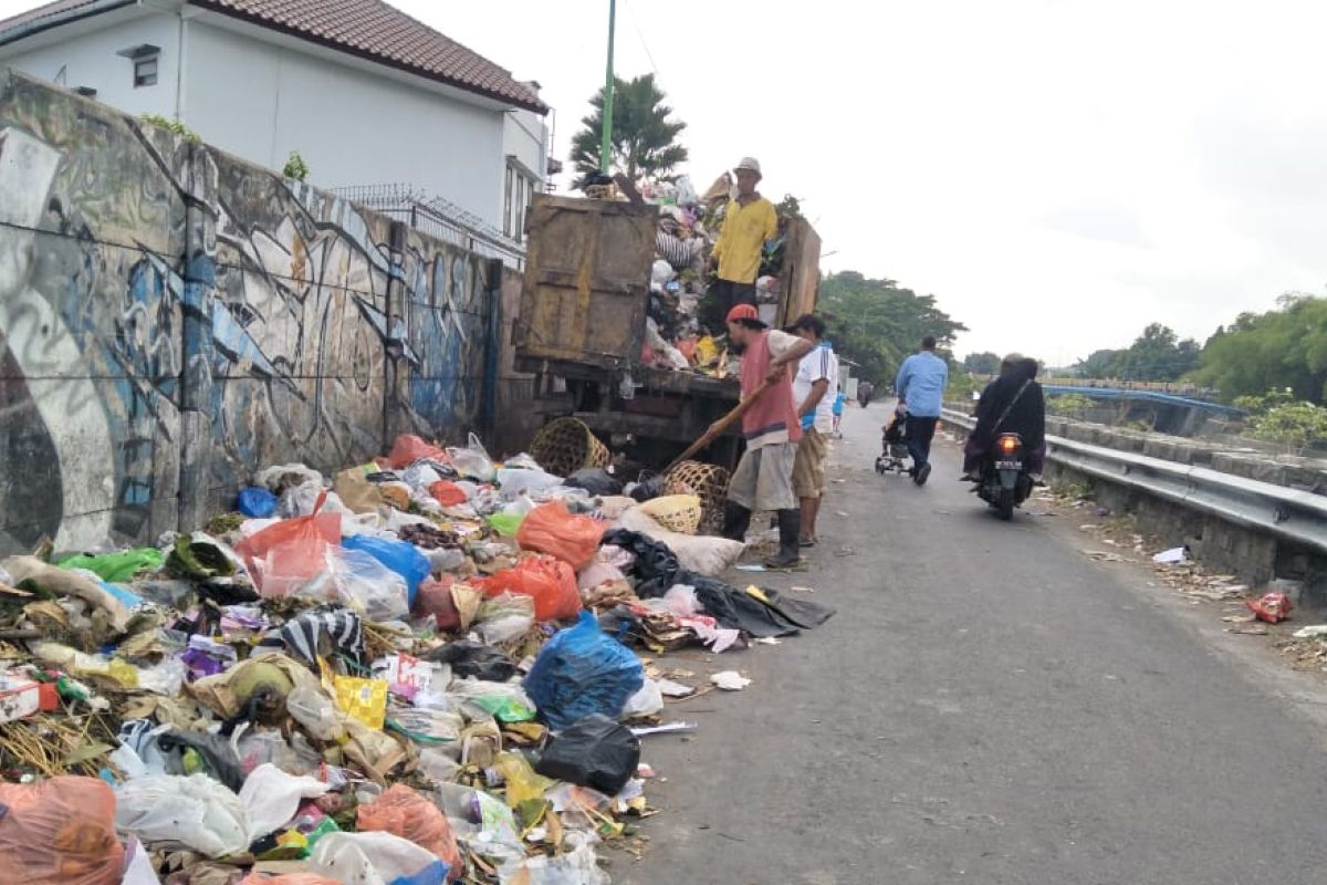 Operasional TPS darurat Kota Mataram ditutup