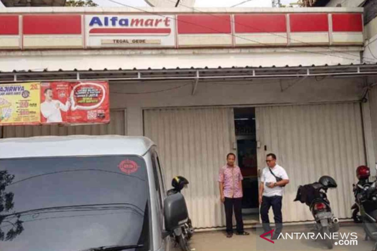 Perampok gasak uang tunai Rp50 juta di toko swalayan Bekasi