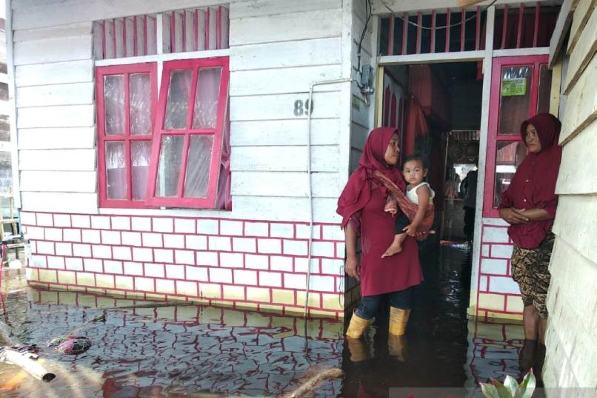 Di Aceh Barat  Ratusan rumah warga terendam banjir