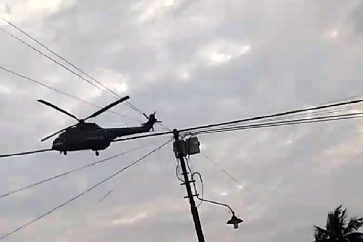 Helikopter terbang rendah di Pontianak Utara, rumah rusak sejumlah rumah