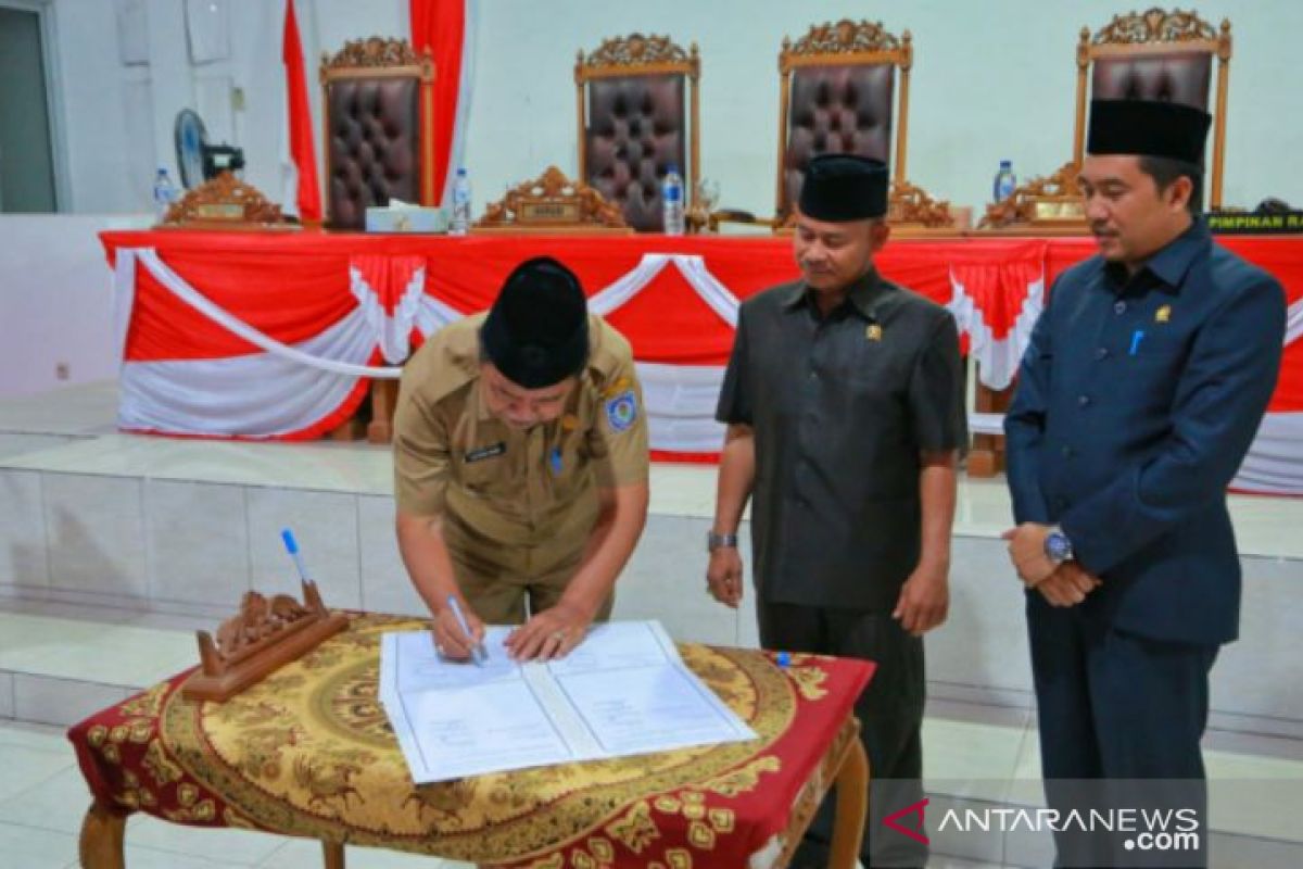 Bupati Bangka Selatan tandatangani KUA dan PPAS 2020