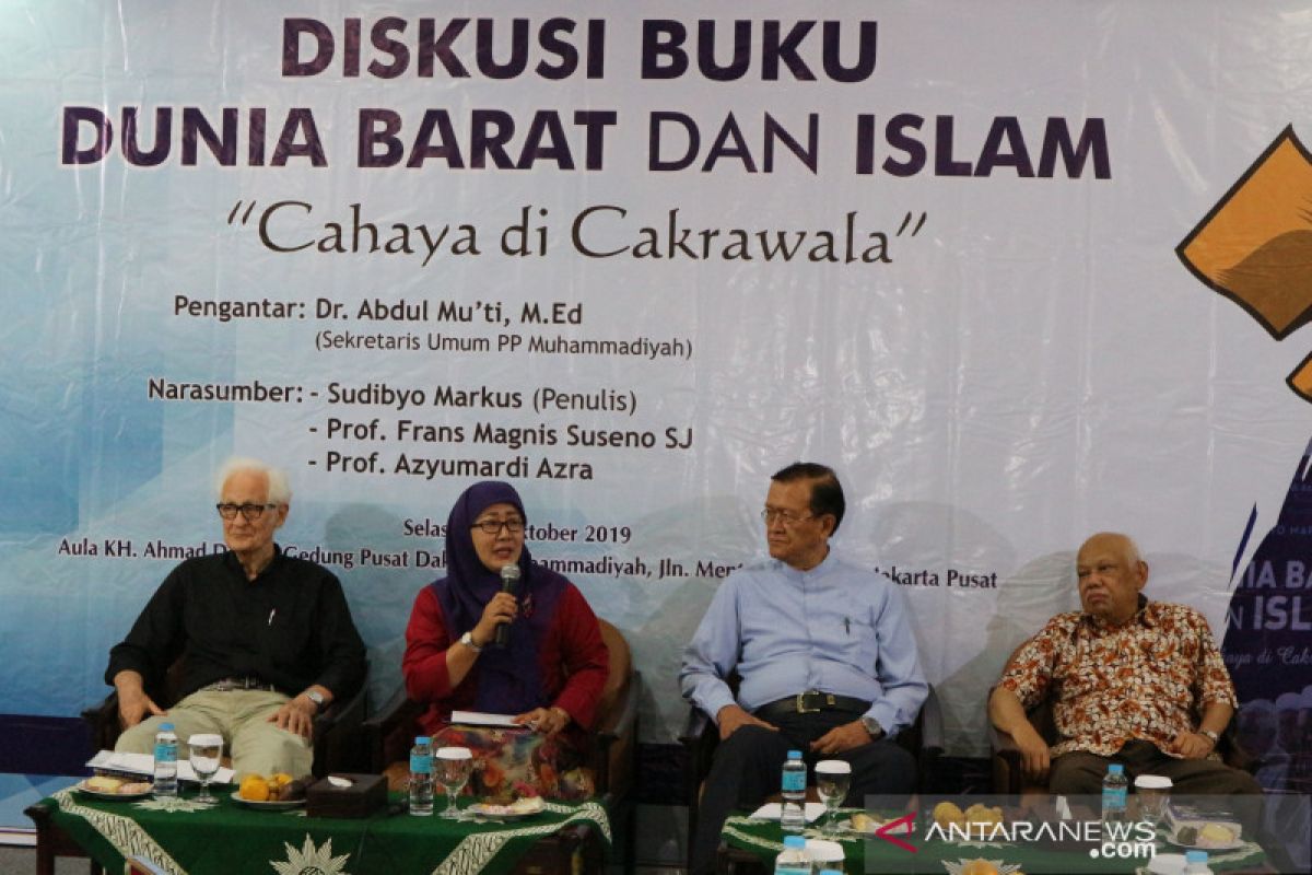Azyumardi: Tantangan Muslim adalah hidup Islami