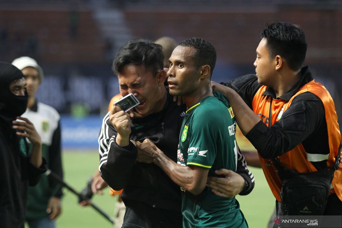 Wolfgang Pikal berharap Persebaya segera bangkit