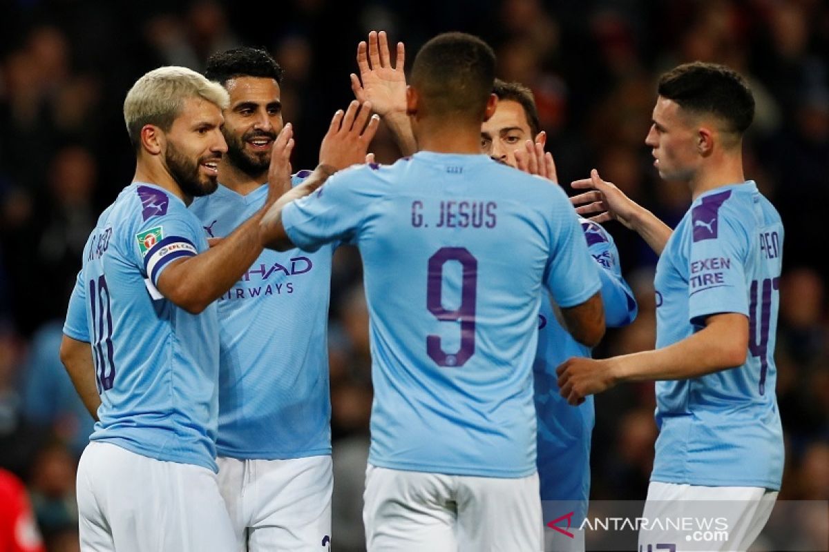 Man City melenggang ke perempat final,  disusul Everton dan Leicester