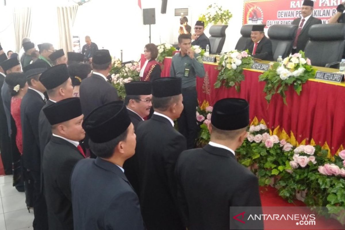 25 Anggota DPRD Kota Gunungsitoli dilantik