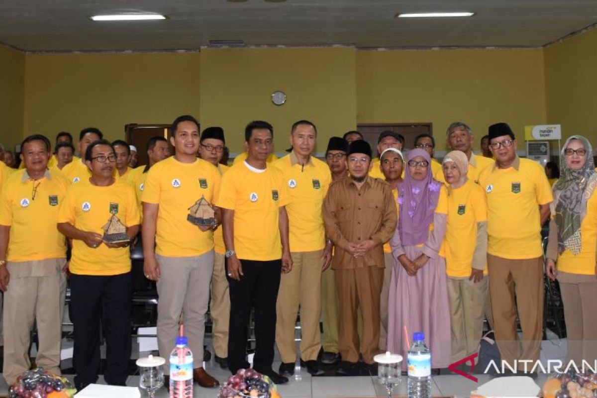 Ratusan calon pensiunan PNS Pemkab Lombok Utara berlatih kewirausahaan