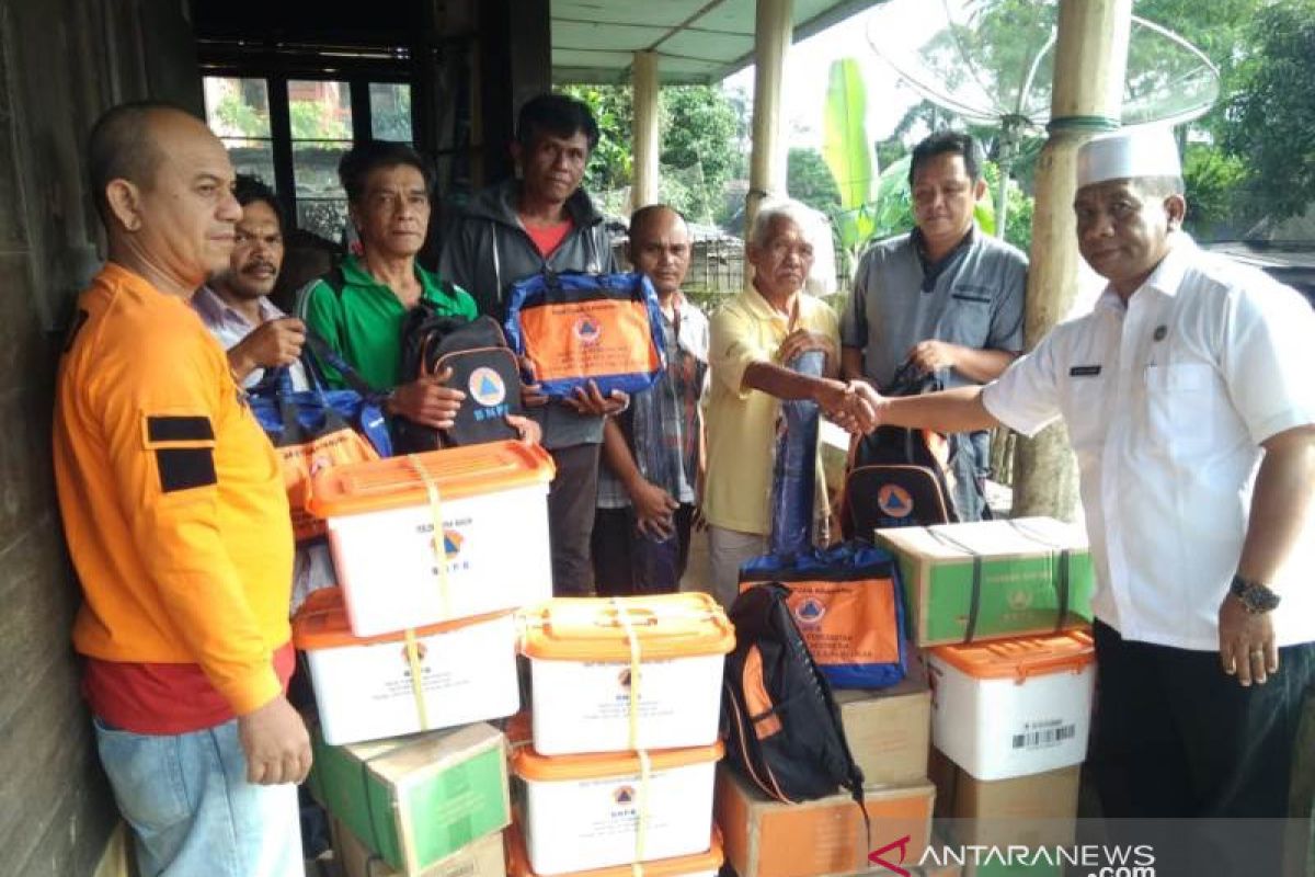 BPBD Tapanuli Selatan salurkan bantuan pada korban kebakaran Angkola Barat