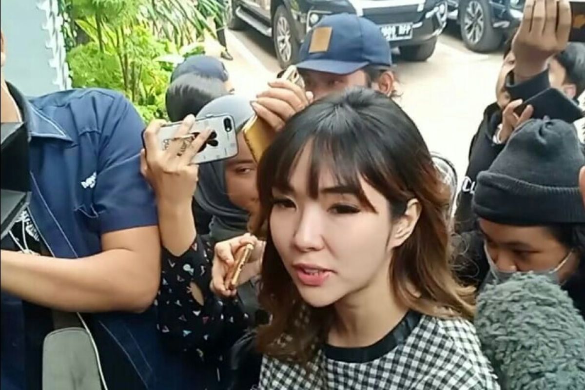 Terkait laporan penyebaran video syur, aktris Gisella Anastasia kembali diperiksa