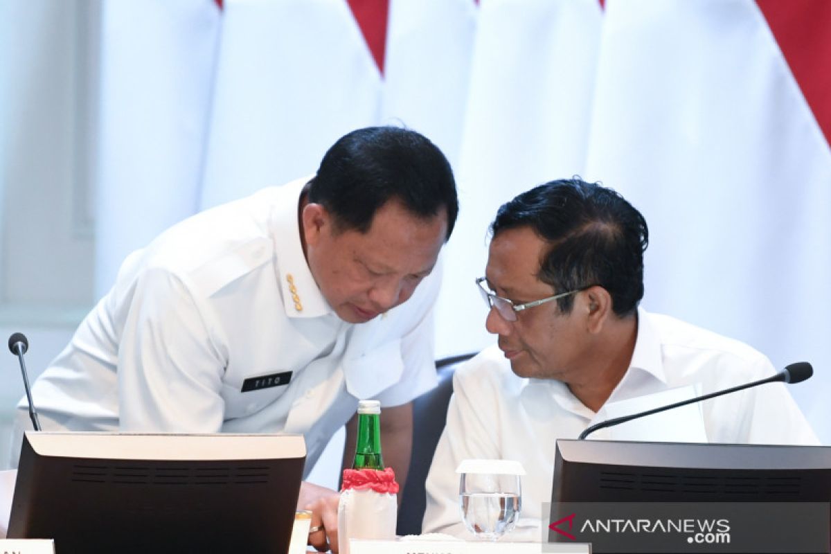 Mahfud MD pimpin rapat Menteri perdana di Kemenko Polhukam