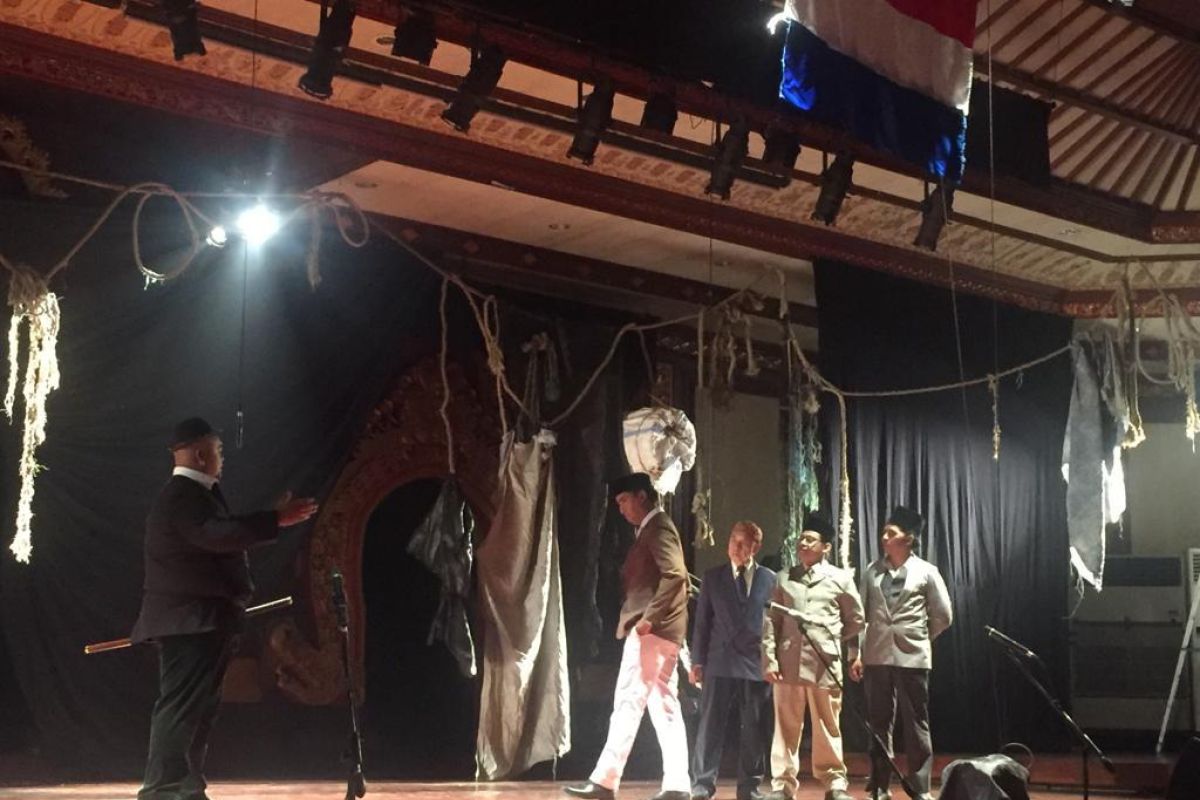 49 pemain Teater Bumi Bali pentaskan "Detik-Detik Proklamasi" di FSBJ 2019