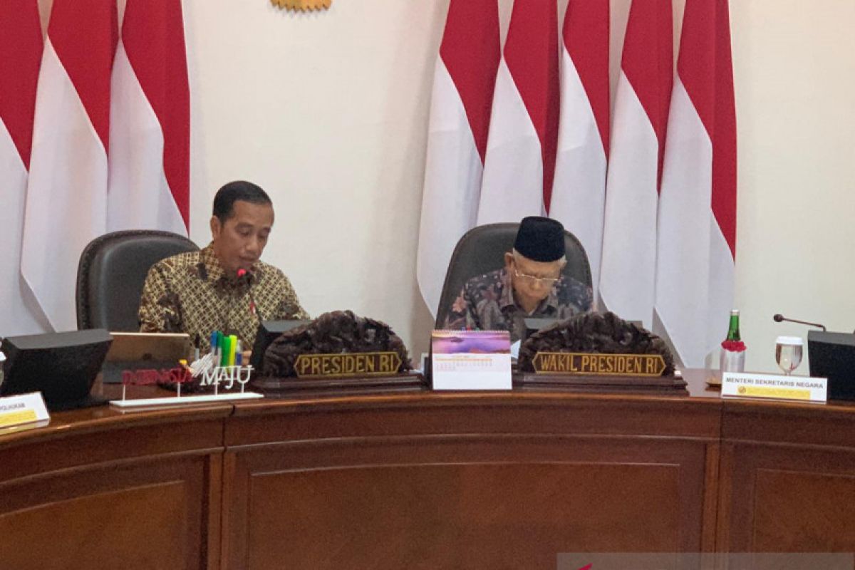 Presiden Jokowi minta Nadiem perhatikan kualitas pendidikan di luar Jawa