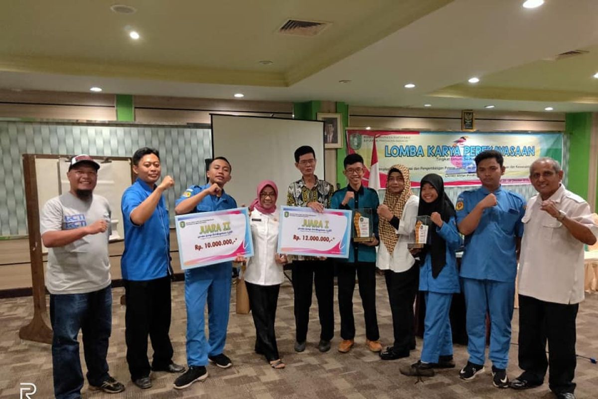 Noverando-Santosa, pemenang Lomba Karya Perekayasaan 2019 Balitbang Kalbar