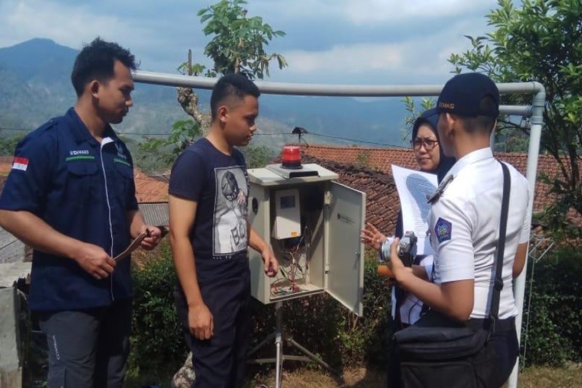 Prototipe alat deteksi longsor dipasang STMKG di Banjarnegara