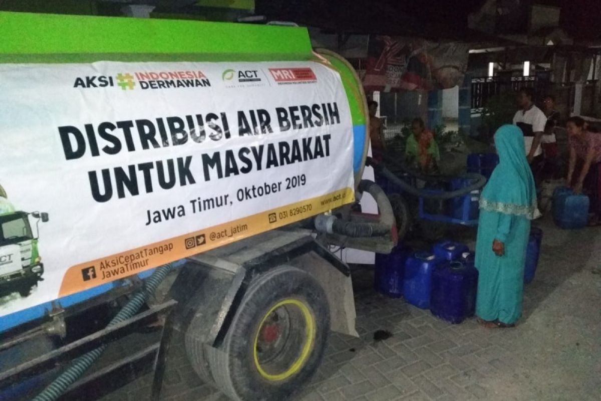 ACT Jatim distribusikan air bersih di musim kemarau