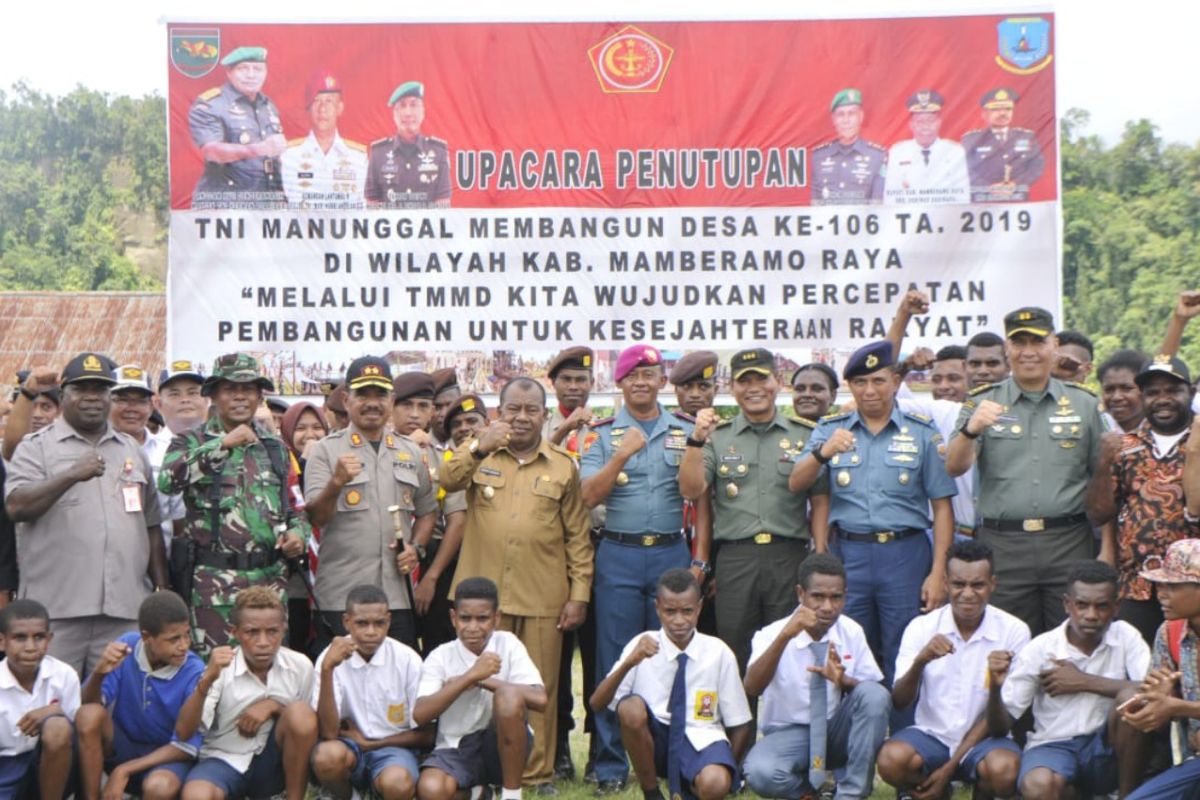 TMMD Sarmi di Namunaweja Kabupaten Mamberamo Raya resmi ditutup