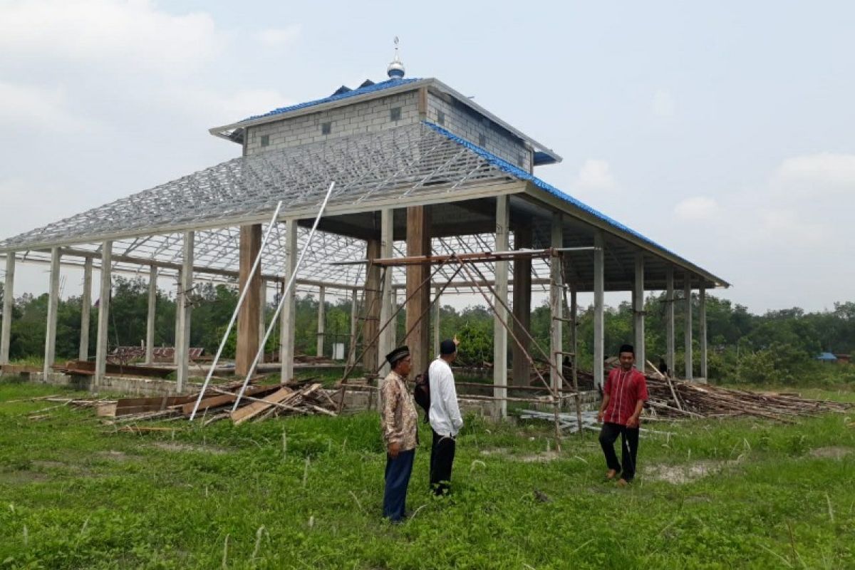 Mendekati waktu pelaksanaan, arena MTQ Pulpis belum selesai